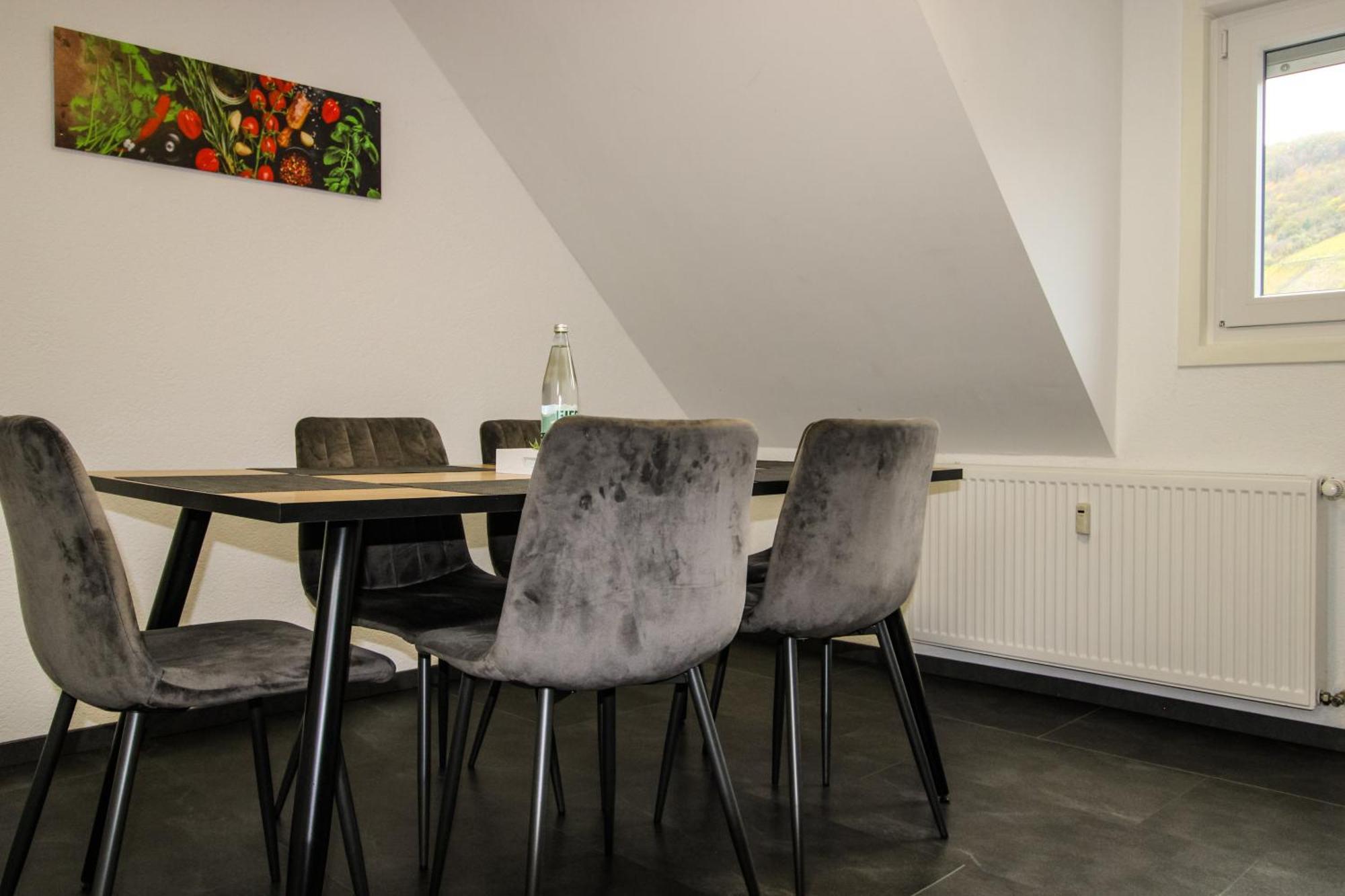 Sweet Six, Balkon, Netflix, Boxspringbetten, Hochwertiges Bad Zell an der Mosel Exterior photo