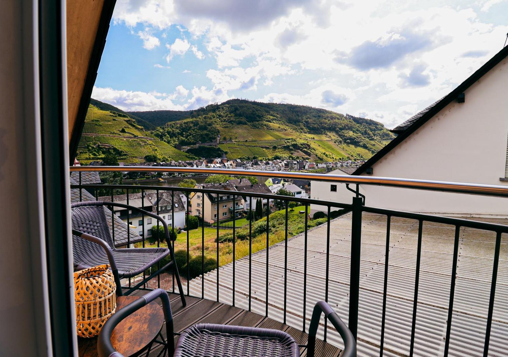 Sweet Six, Balkon, Netflix, Boxspringbetten, Hochwertiges Bad Zell an der Mosel Exterior photo